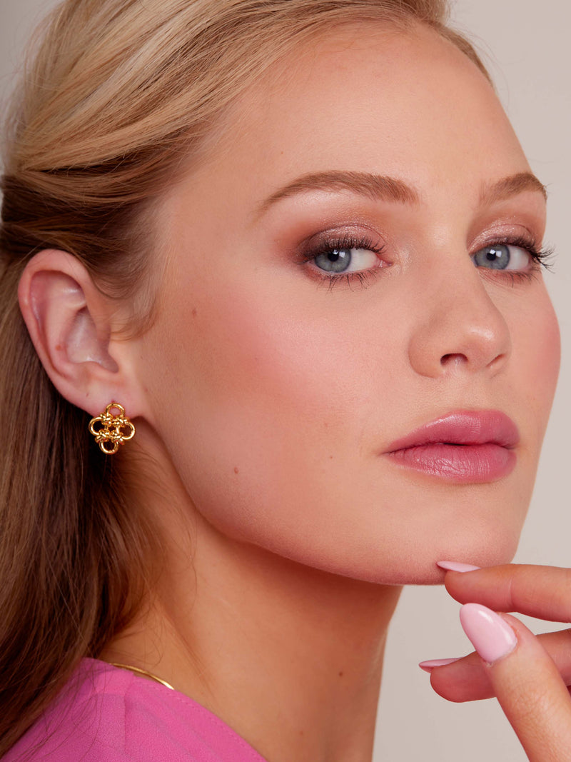 {"loading" => "lazy", "decoding" => "async"}