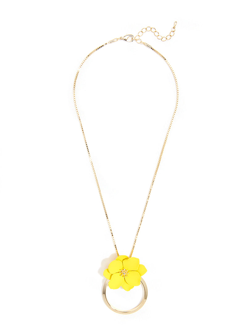 Flower and Ring Pendant Necklace